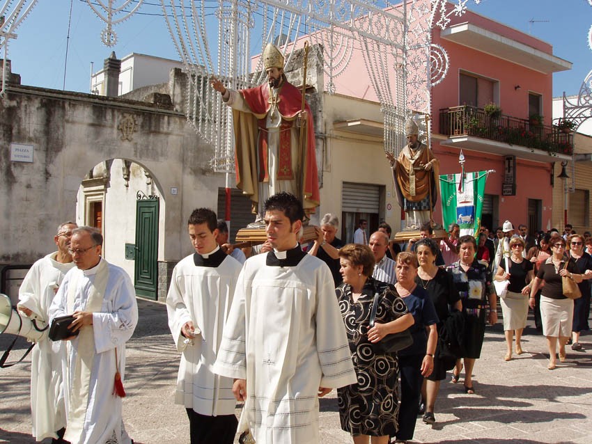 Caprarica di Lecce (LE), processione per la festa patronale di giugno