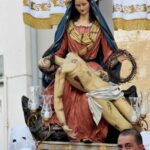 Ignoto cartapestaio salentino dei secoli XIX-XX, Pietà, primi decenni del XX sec.? Castellaneta (TA), cattedrale (foto Raffaella Polace)