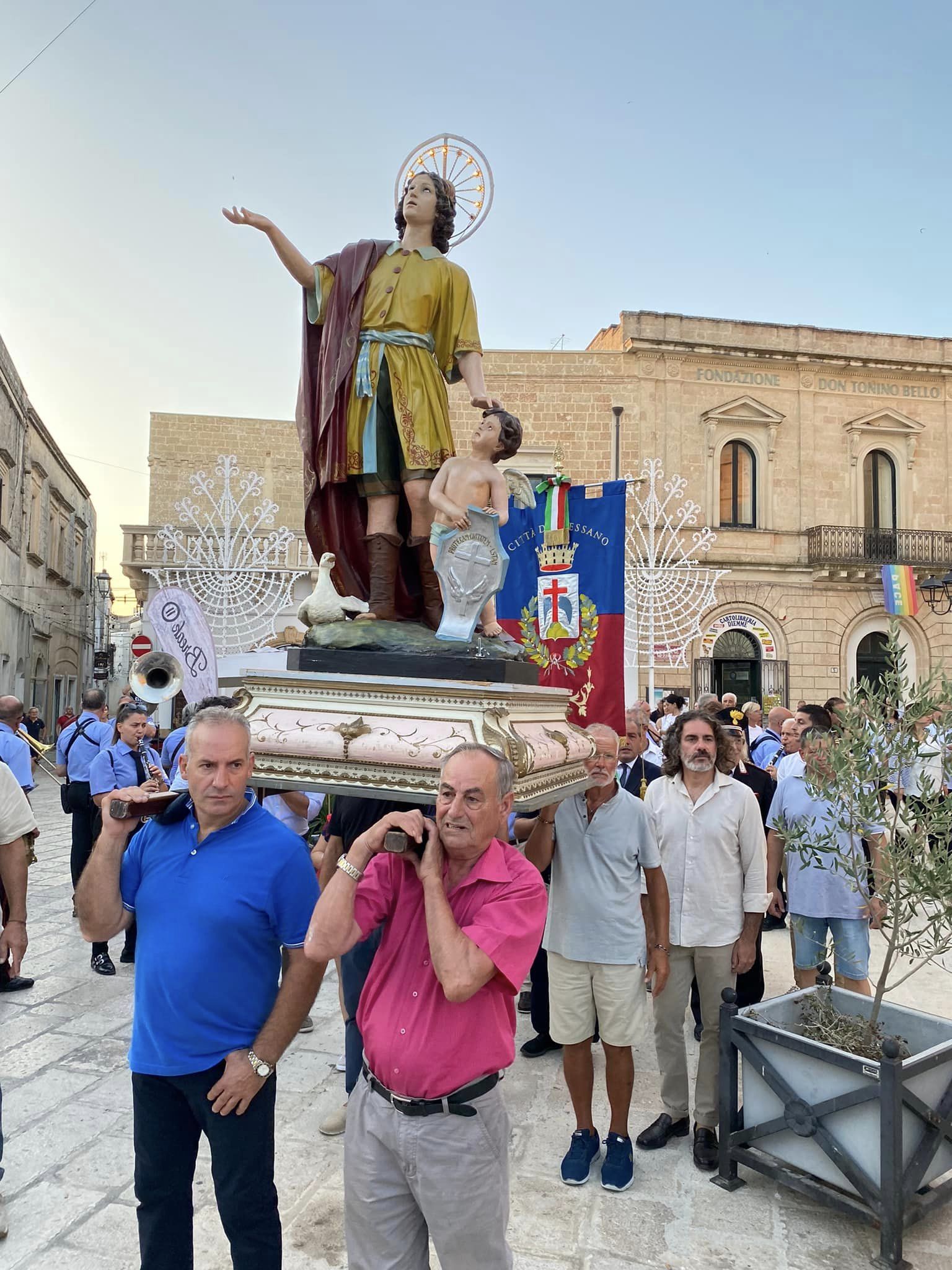 Alessano (LE), processione col simulacro in cartapesta di San Trifone (30 luglio 2023)