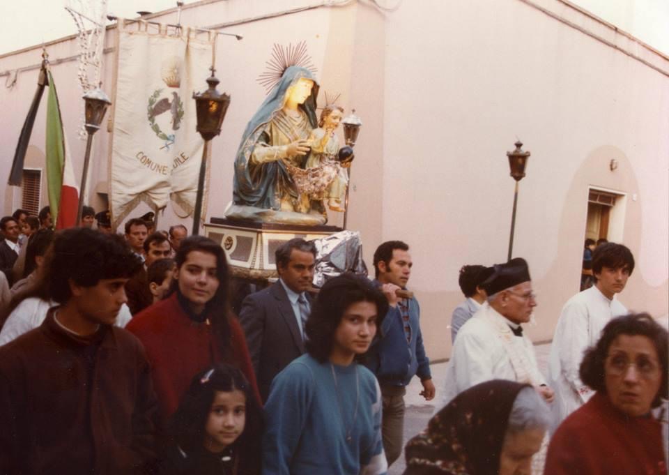 Dragoni (fraz. di Lequile; LE), processione col simulacro della Madonna della Stella, anni Ottanta del XX sec.